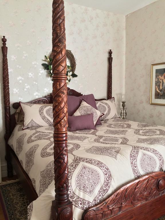 Grand Avenue Bed And Breakfast Carthage Room photo