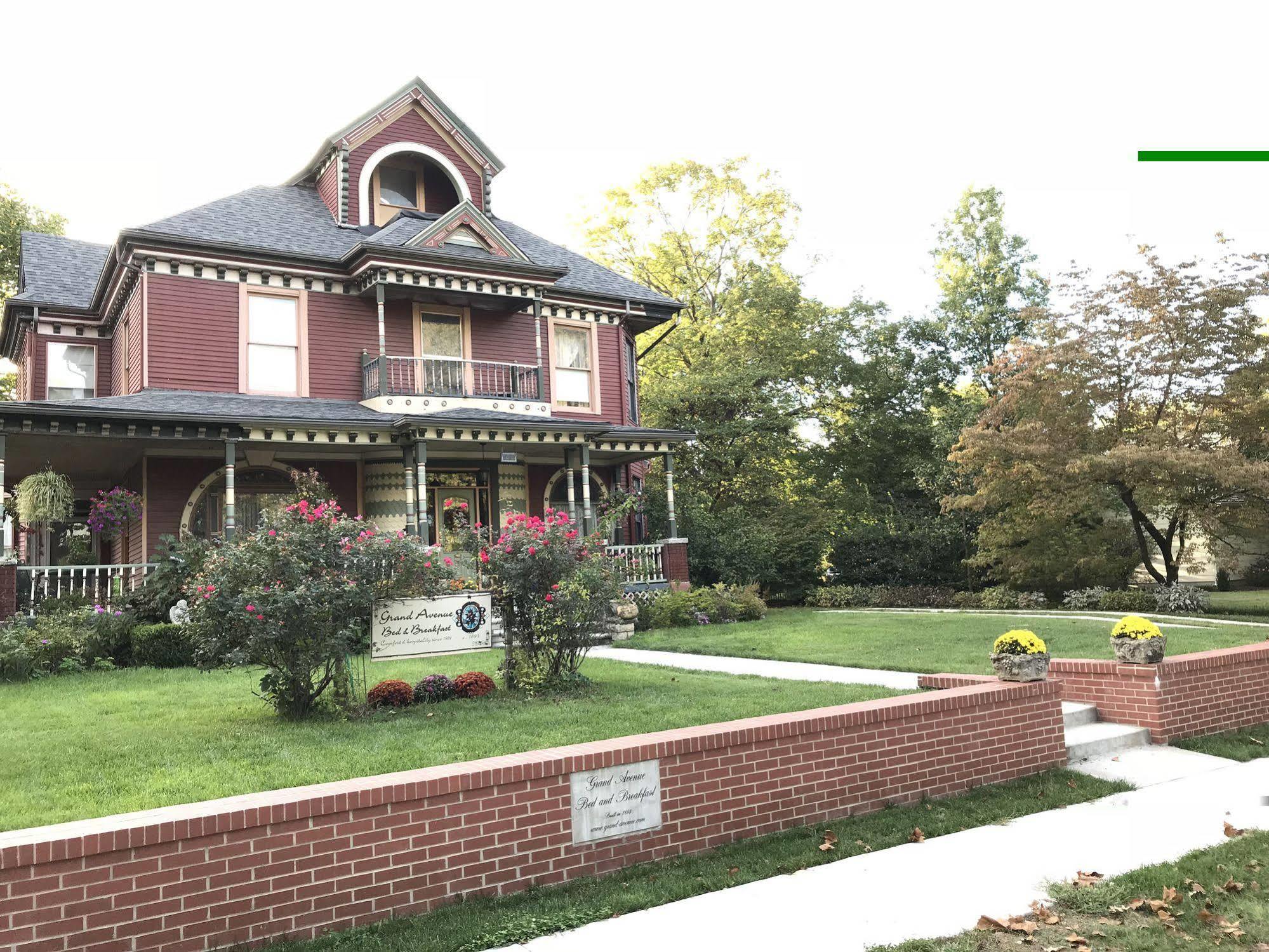 Grand Avenue Bed And Breakfast Carthage Exterior photo