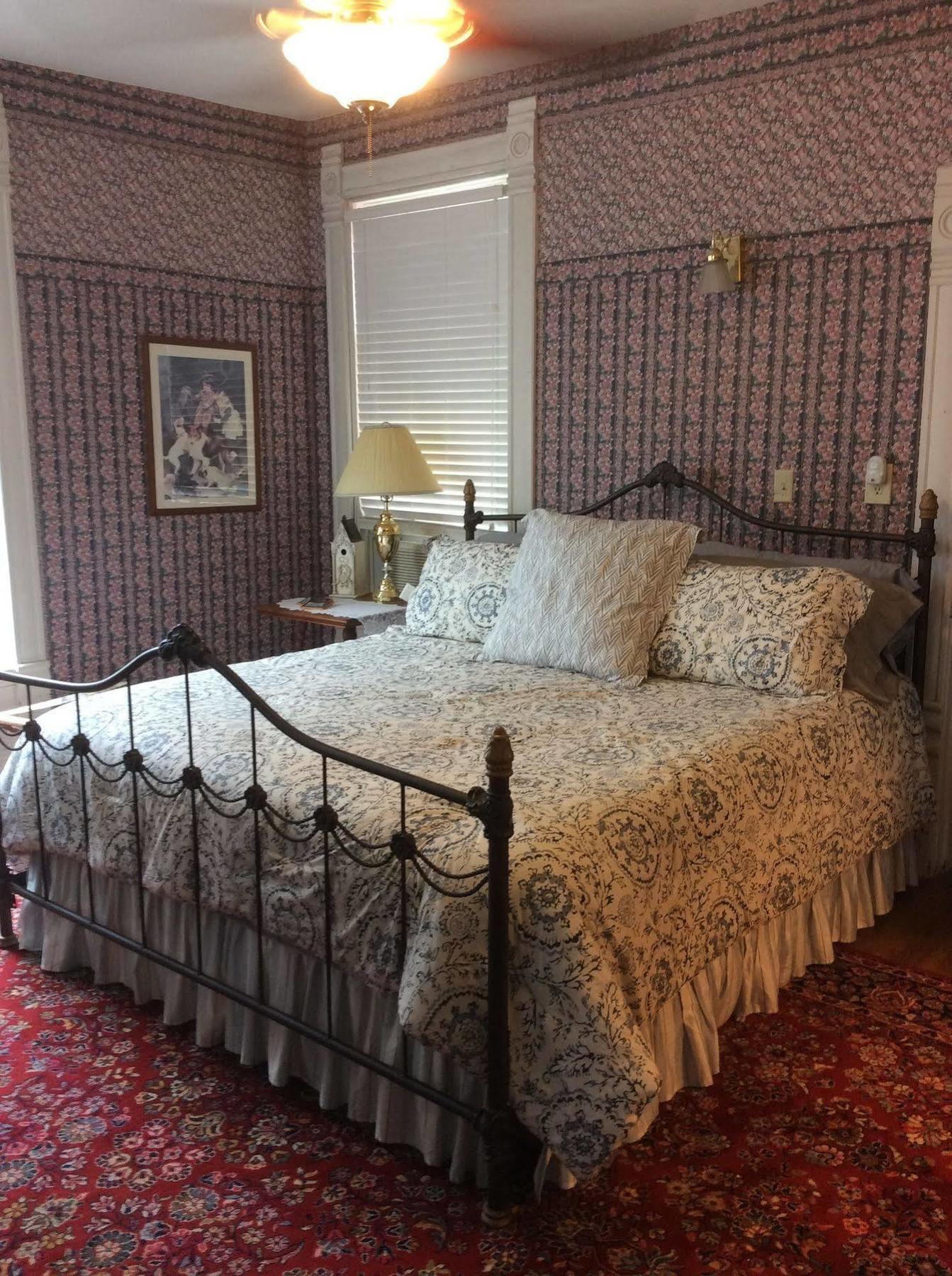 Grand Avenue Bed And Breakfast Carthage Exterior photo